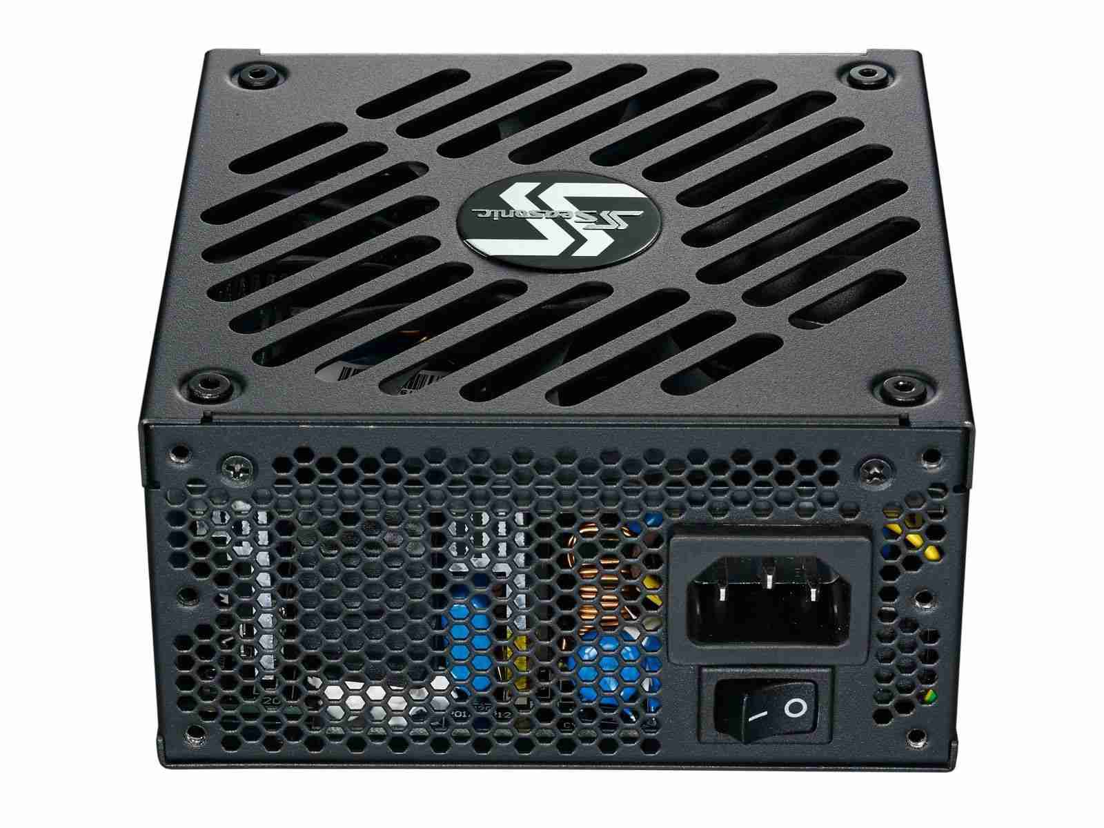 Блок питания 650W SeaSonic FOCUS SGX (SSR-650SGX) (120мм, 24+8pin, 4x6/8pin, 3xMolex, 3xSATA, модульный, 80 PLUS Gold)