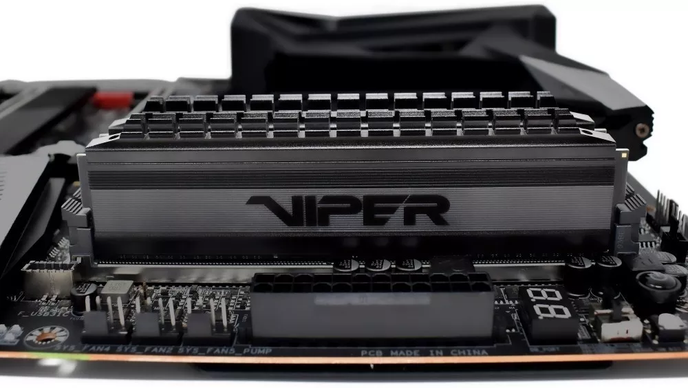 Модуль памяти 64Gb (2*32Gb) Patriot Viper 4 Blackout (PVB464G360C8K)- фото2